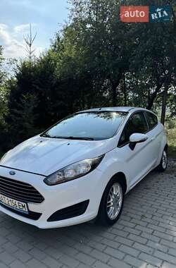 Хэтчбек Ford Fiesta 2013 в Ивано-Франковске