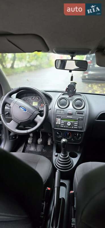 Хетчбек Ford Fiesta 2008 в Львові