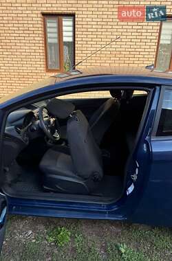Хетчбек Ford Fiesta 2015 в Чернівцях