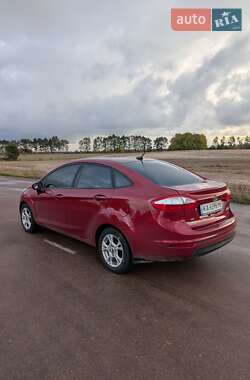 Седан Ford Fiesta 2014 в 