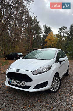 Хетчбек Ford Fiesta 2017 в Києві