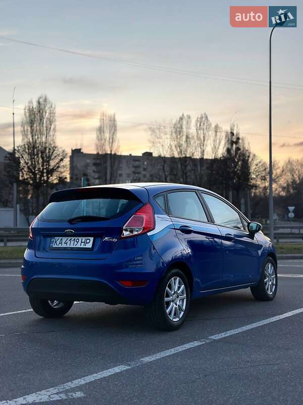Хэтчбек Ford Fiesta 2013 в Киеве