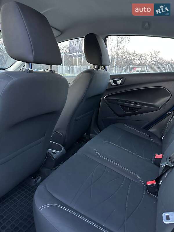 Хэтчбек Ford Fiesta 2013 в Киеве