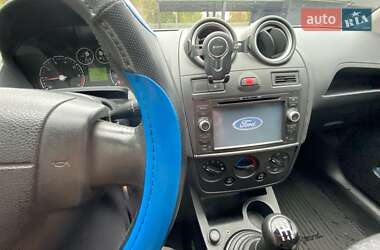 Хэтчбек Ford Fiesta 2007 в  фото 10 Хэтчбек Ford Fiesta 2007 в