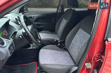 Хэтчбек Ford Fiesta 2008 в 