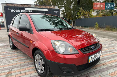 Хэтчбек Ford Fiesta 2008 в 