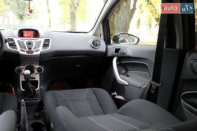 Хетчбек Ford Fiesta 2010 в Луцьку фото 27 Хетчбек Ford Fiesta 2010 в Луцьку