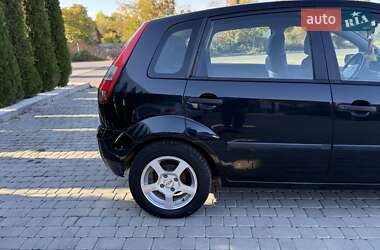 Хэтчбек Ford Fiesta 2002 в  фото 13 Хэтчбек Ford Fiesta 2002 в