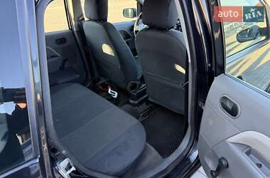 Хэтчбек Ford Fiesta 2002 в  фото 24 Хэтчбек Ford Fiesta 2002 в