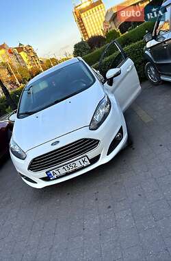 Хетчбек Ford Fiesta 2013 в  фото 2 Хетчбек Ford Fiesta 2013 в