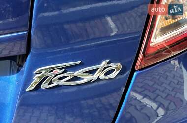 Хэтчбек Ford Fiesta 2014 в 