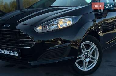 Хэтчбек Ford Fiesta 2018 в 
