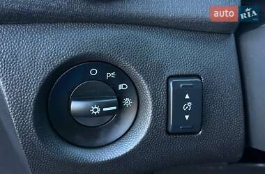 Хэтчбек Ford Fiesta 2018 в 
