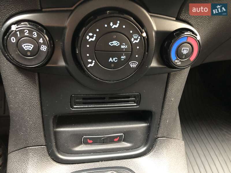 Хетчбек Ford Fiesta 2017 в Житомирі