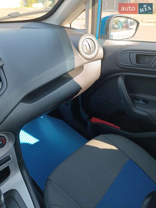 Хэтчбек Ford Fiesta 2016 в Львове фото 18 Хэтчбек Ford Fiesta 2016 в Львове
