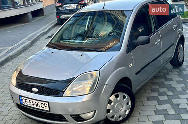 Хэтчбек Ford Fiesta 2005 в  фото 2 Хэтчбек Ford Fiesta 2005 в