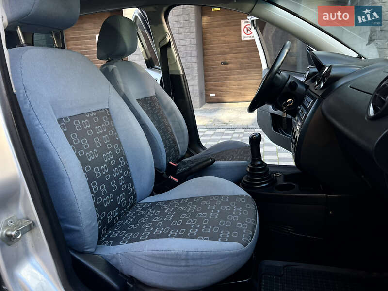 Хетчбек Ford Fiesta 2005 в Івано-Франківську фото 13 Хетчбек Ford Fiesta 2005 в Івано-Франківську