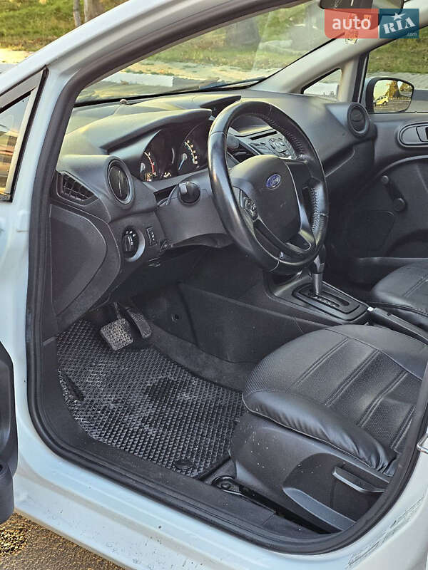 Седан Ford Fiesta 2016 в Миколаєві