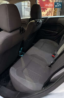 Хетчбек Ford Fiesta 2013 в  фото 9 Хетчбек Ford Fiesta 2013 в