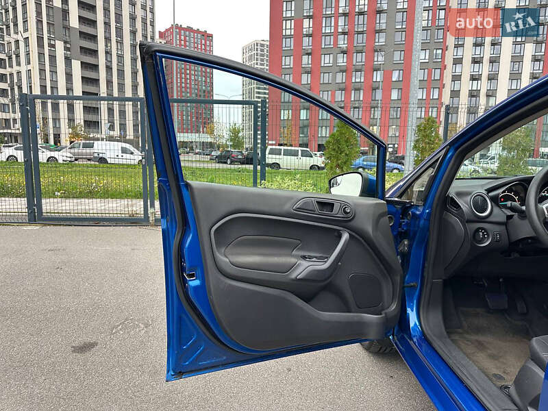 Седан Ford Fiesta 2018 в Киеве фото 14 Седан Ford Fiesta 2018 в Киеве