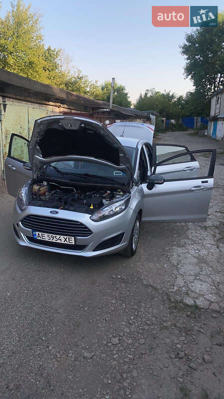 Седан Ford Fiesta 2016 в Дніпрі фото 5 Седан Ford Fiesta 2016 в Дніпрі