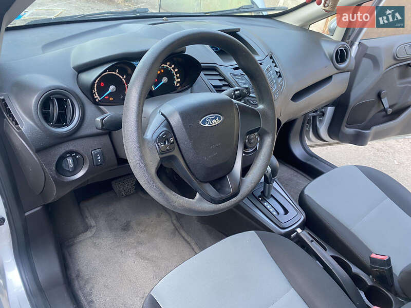 Седан Ford Fiesta 2016 в Дніпрі фото 8 Седан Ford Fiesta 2016 в Дніпрі