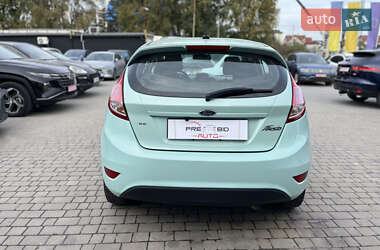 Хетчбек Ford Fiesta 2017 в  фото 6 Хетчбек Ford Fiesta 2017 в