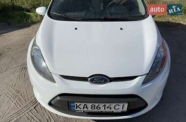Хетчбек Ford Fiesta 2011 в  фото 10 Хетчбек Ford Fiesta 2011 в