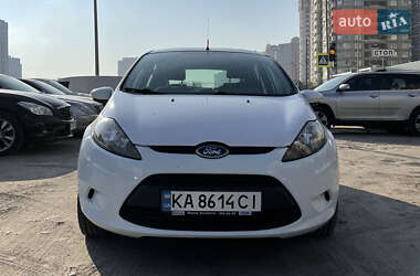 Хетчбек Ford Fiesta 2011 в  фото 14 Хетчбек Ford Fiesta 2011 в