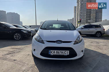 Хетчбек Ford Fiesta 2011 в  фото 16 Хетчбек Ford Fiesta 2011 в