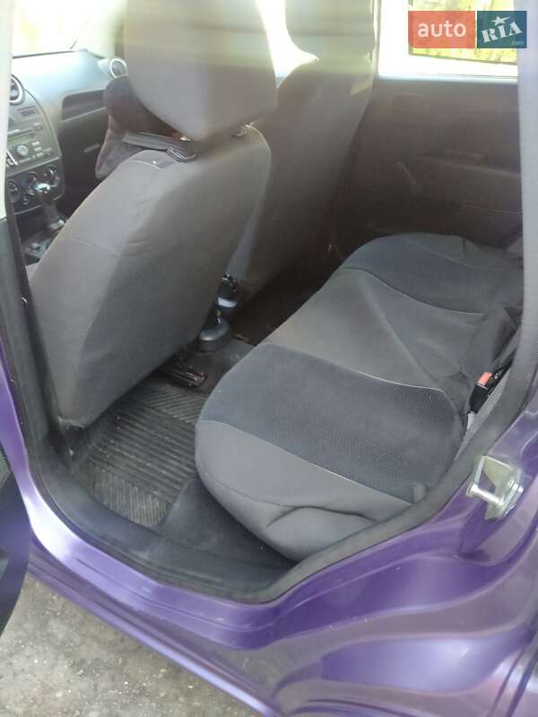 Хетчбек Ford Fiesta 2006 в Полтаві фото 5 Хетчбек Ford Fiesta 2006 в Полтаві