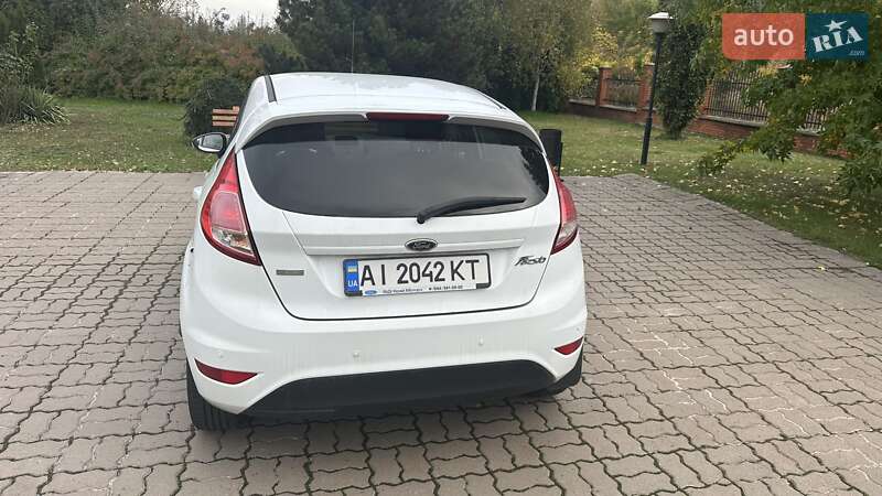 Седан Ford Fiesta 2014 в Обухові