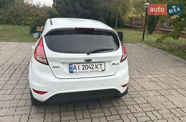 Седан Ford Fiesta 2014 в  фото 2 Седан Ford Fiesta 2014 в