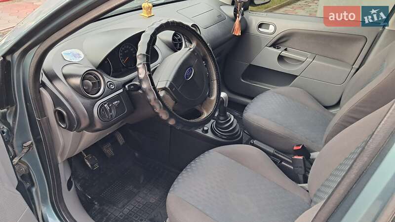 Хетчбек Ford Fiesta 2002 в Надвірній фото 25 Хетчбек Ford Fiesta 2002 в Надвірній