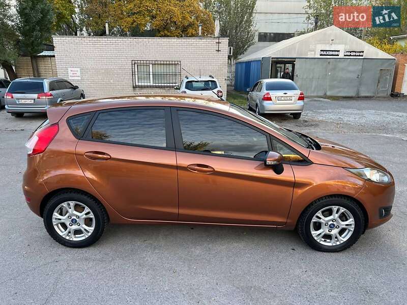 Хетчбек Ford Fiesta 2015 в Дніпрі фото 5 Хетчбек Ford Fiesta 2015 в Дніпрі