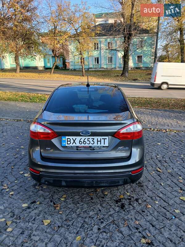 Седан Ford Fiesta 2014 в Хмельницькому