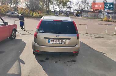 Хэтчбек Ford Fiesta 2004 в  фото 2 Хэтчбек Ford Fiesta 2004 в