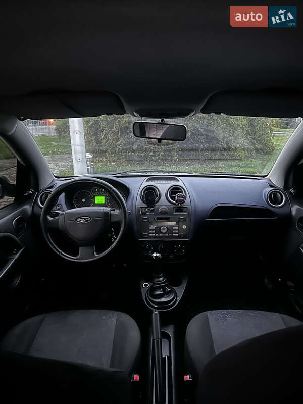 Хэтчбек Ford Fiesta 2007 в Киеве