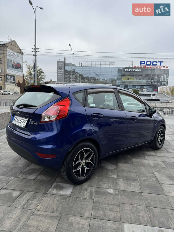 Хетчбек Ford Fiesta 2016 в Харкові