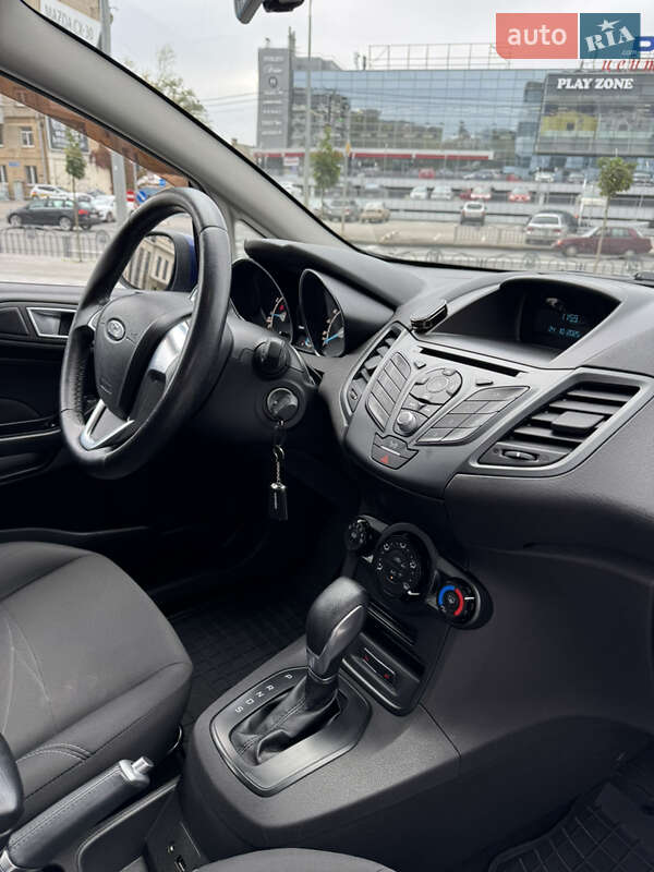Хетчбек Ford Fiesta 2016 в Харкові