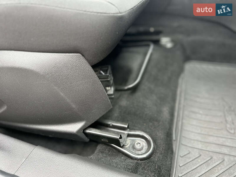 Хетчбек Ford Fiesta 2015 в Вінниці фото 55 Хетчбек Ford Fiesta 2015 в Вінниці