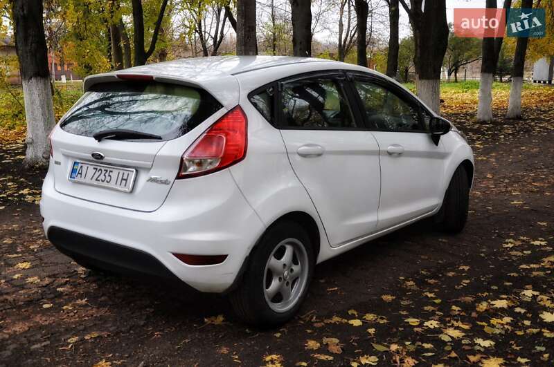 Хэтчбек Ford Fiesta 2013 в Полтаве фото 6 Хэтчбек Ford Fiesta 2013 в Полтаве