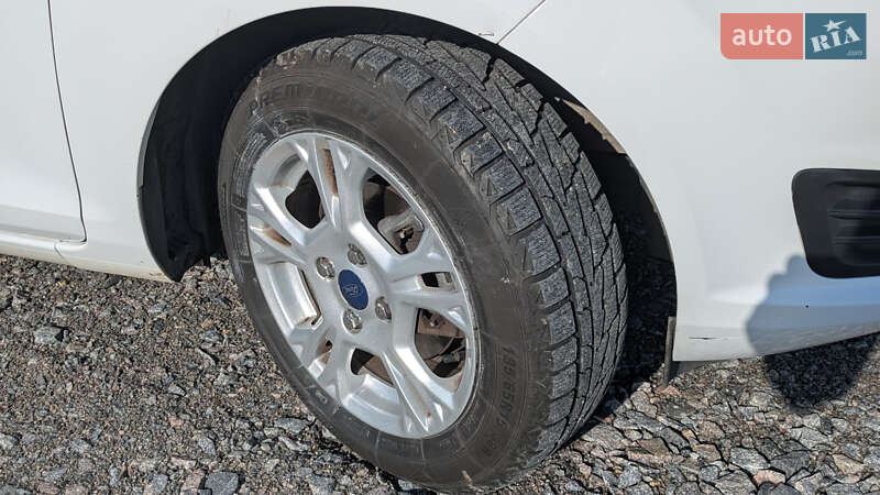 Седан Ford Fiesta 2015 в Києві фото 12 Седан Ford Fiesta 2015 в Києві