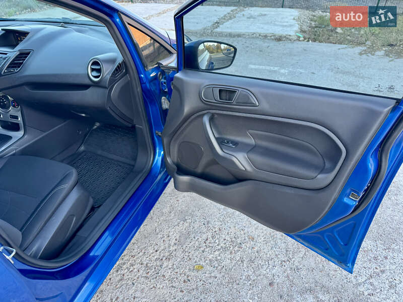 Хэтчбек Ford Fiesta 2018 в Киеве фото 25 Хэтчбек Ford Fiesta 2018 в Киеве