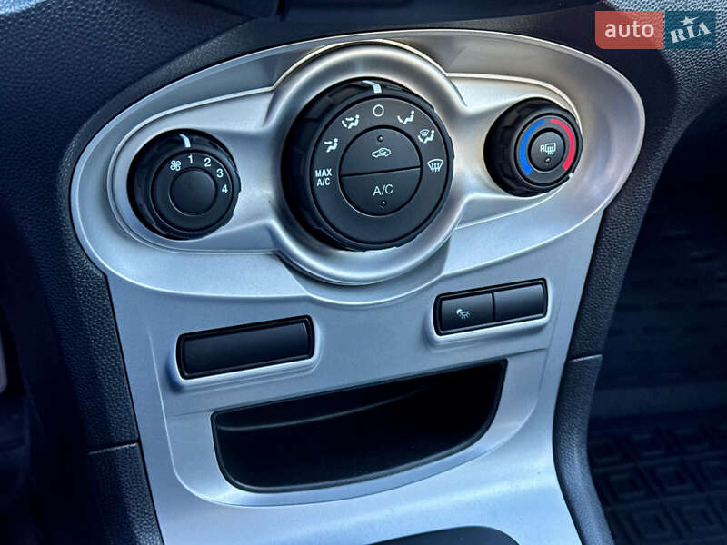 Хэтчбек Ford Fiesta 2018 в Киеве фото 39 Хэтчбек Ford Fiesta 2018 в Киеве
