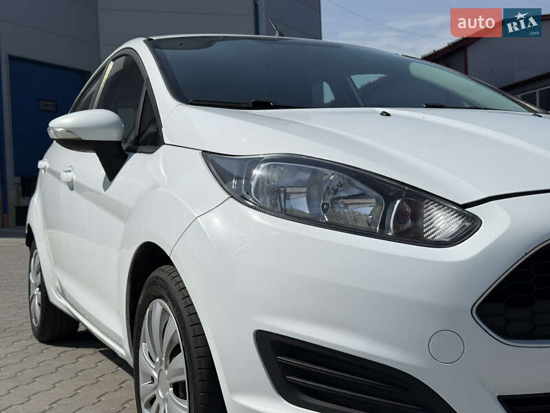 Хэтчбек Ford Fiesta 2016 в Львове фото 7 Хэтчбек Ford Fiesta 2016 в Львове