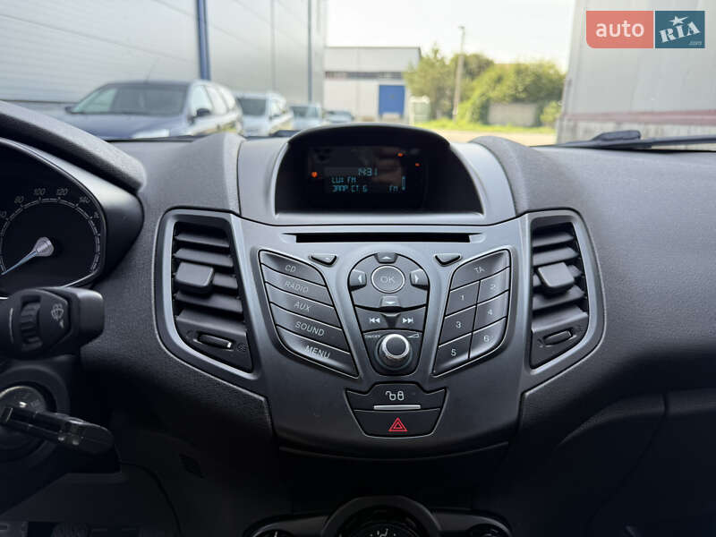 Хэтчбек Ford Fiesta 2016 в Львове фото 19 Хэтчбек Ford Fiesta 2016 в Львове