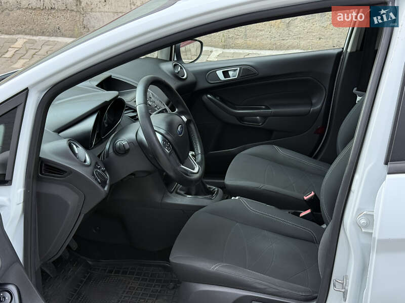 Хэтчбек Ford Fiesta 2016 в Львове фото 24 Хэтчбек Ford Fiesta 2016 в Львове