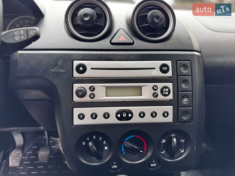 Хэтчбек Ford Fiesta 2005 в Ивано-Франковске фото 33 Хэтчбек Ford Fiesta 2005 в Ивано-Франковске