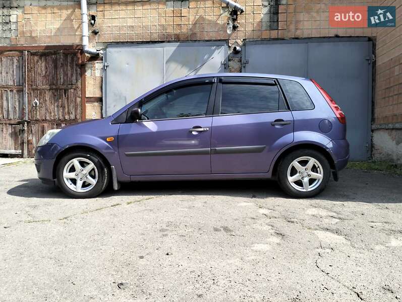 Хетчбек Ford Fiesta 2008 в Рівному фото 8 Хетчбек Ford Fiesta 2008 в Рівному